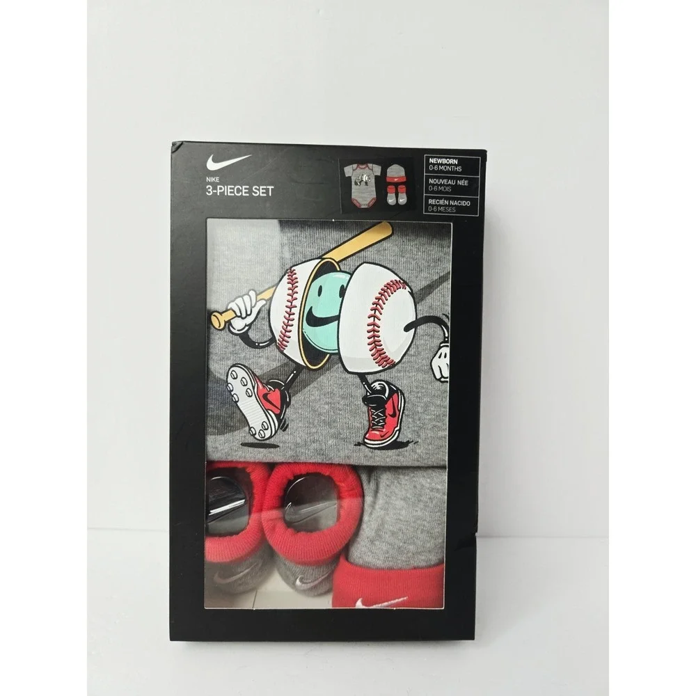 Nike Newborn 0-6 Months Baby 3 Piece‎ Set outfit baseball hat socks NEW